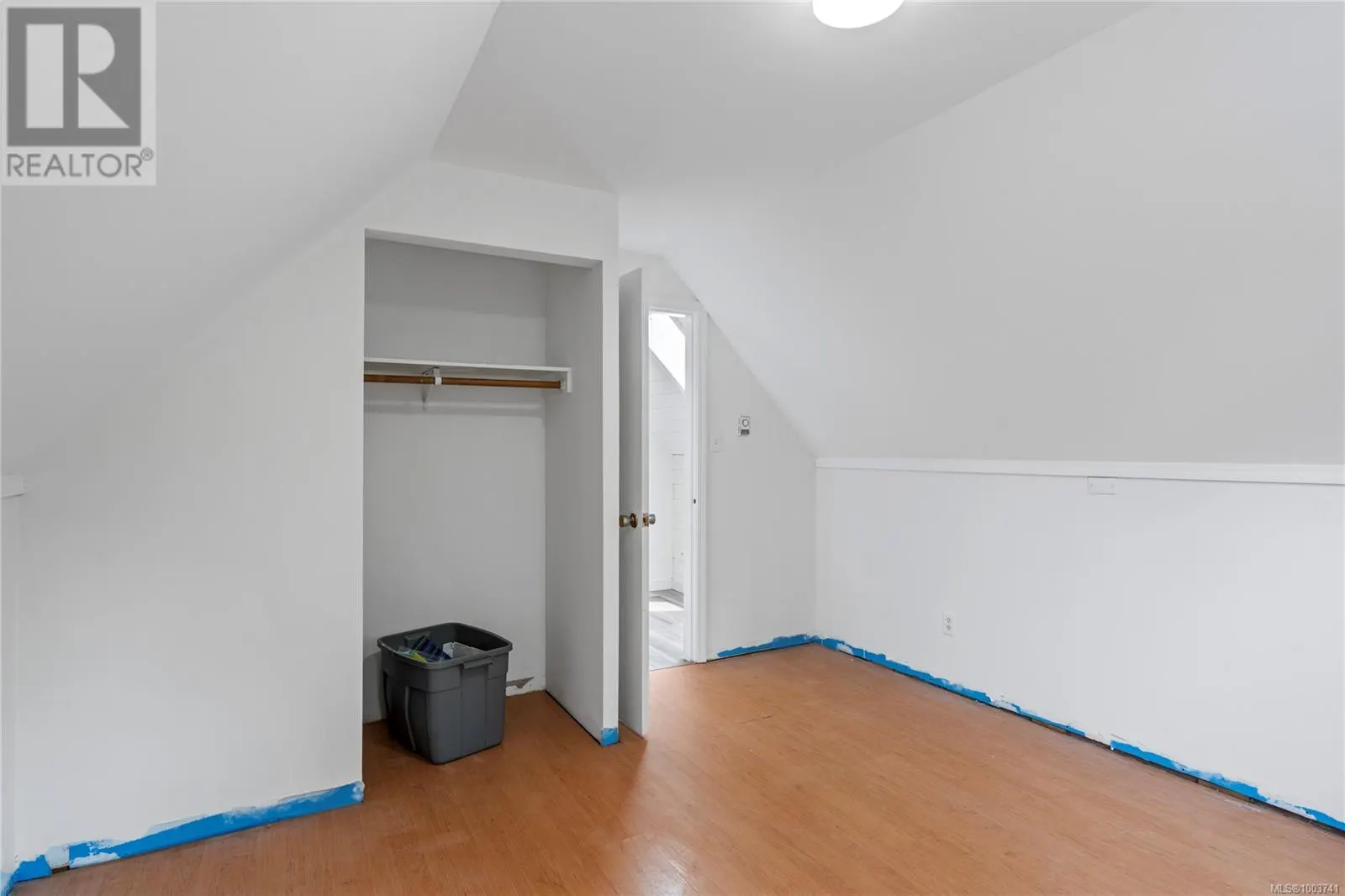 170 Stanford Ave E