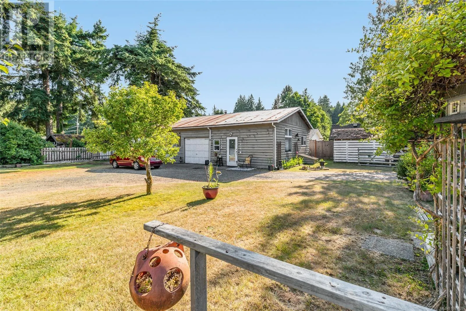 1226 Centre Rd