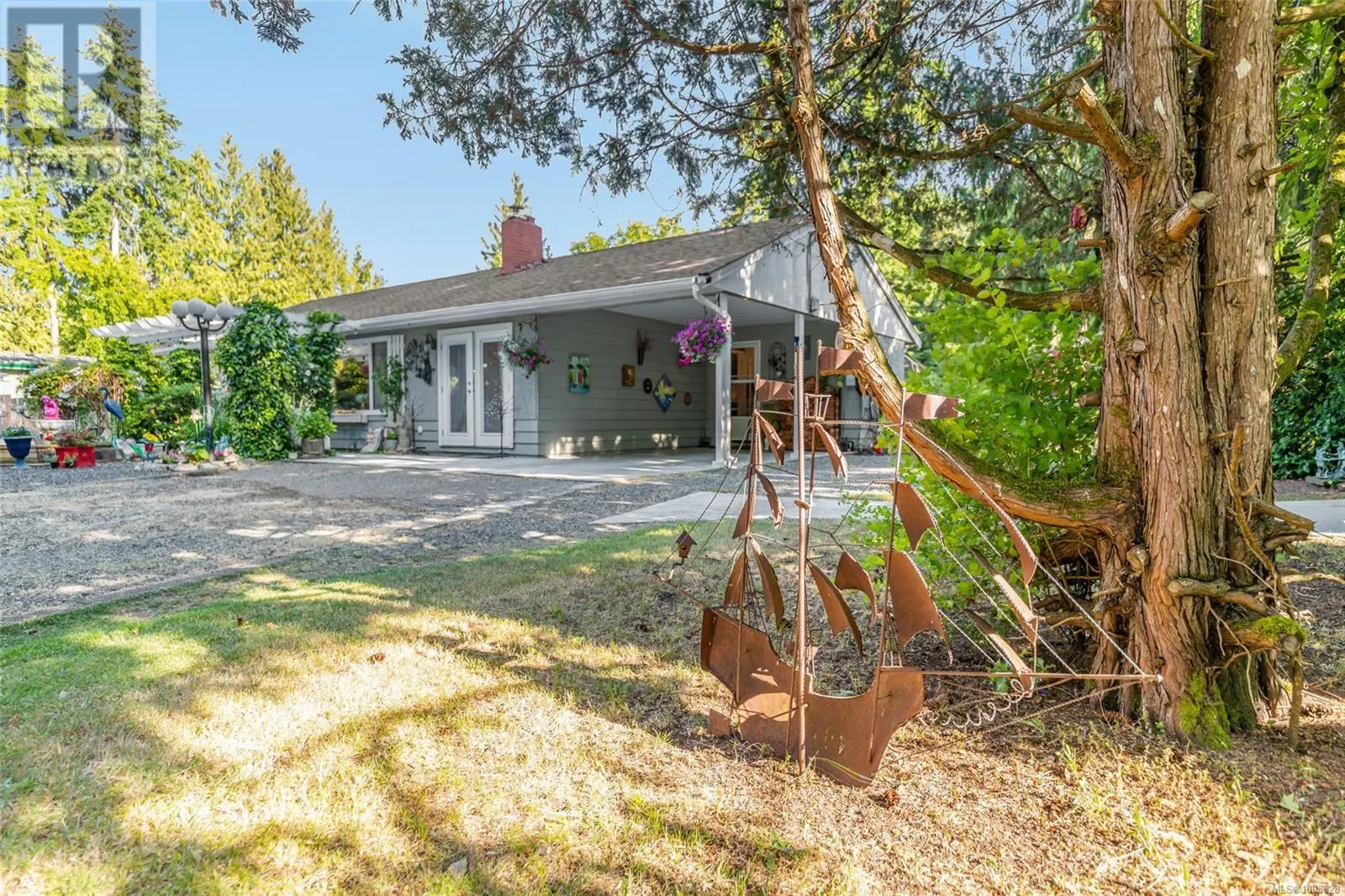 1226 Centre Rd