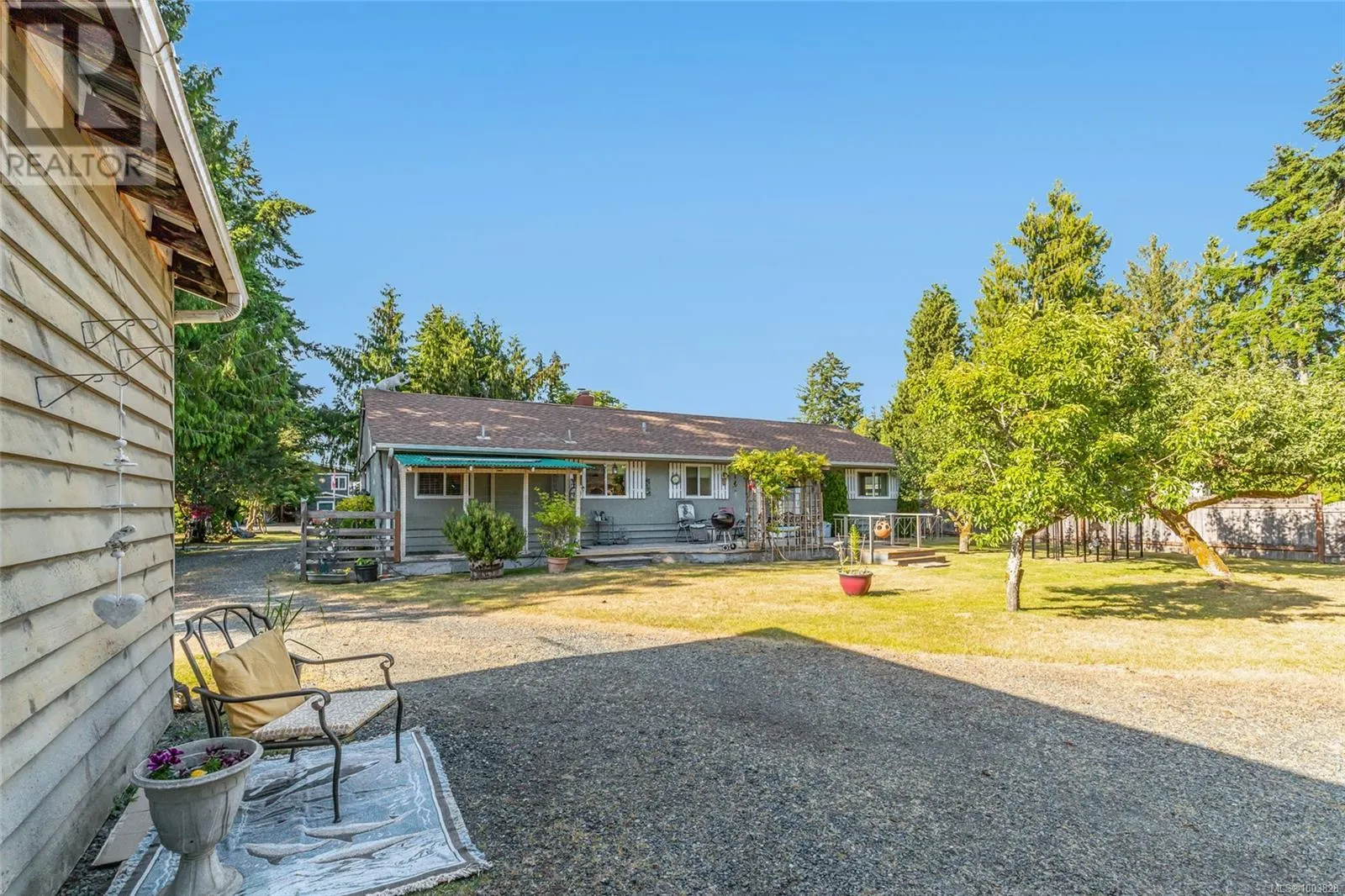 1226 Centre Rd