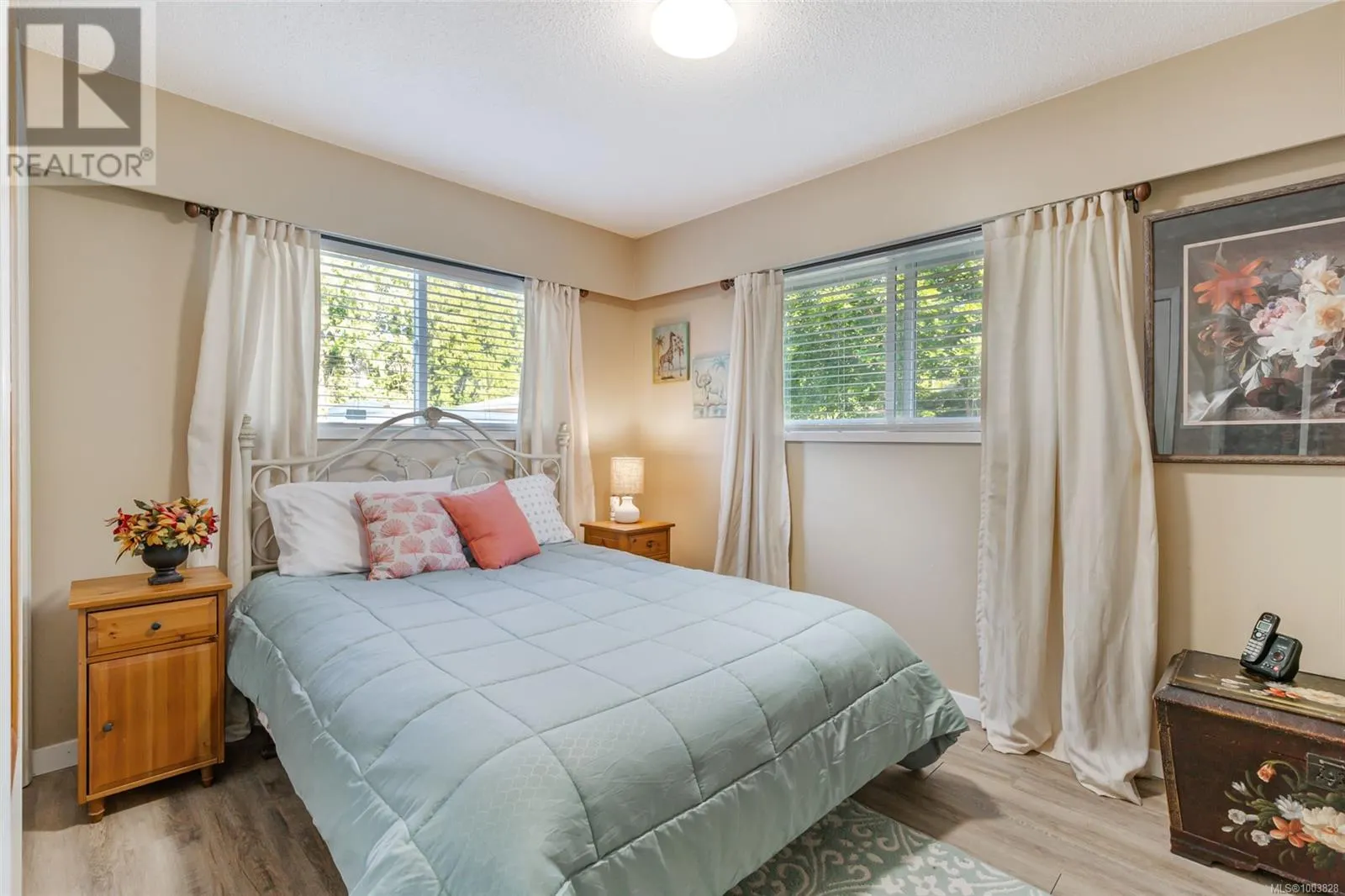 1226 Centre Rd