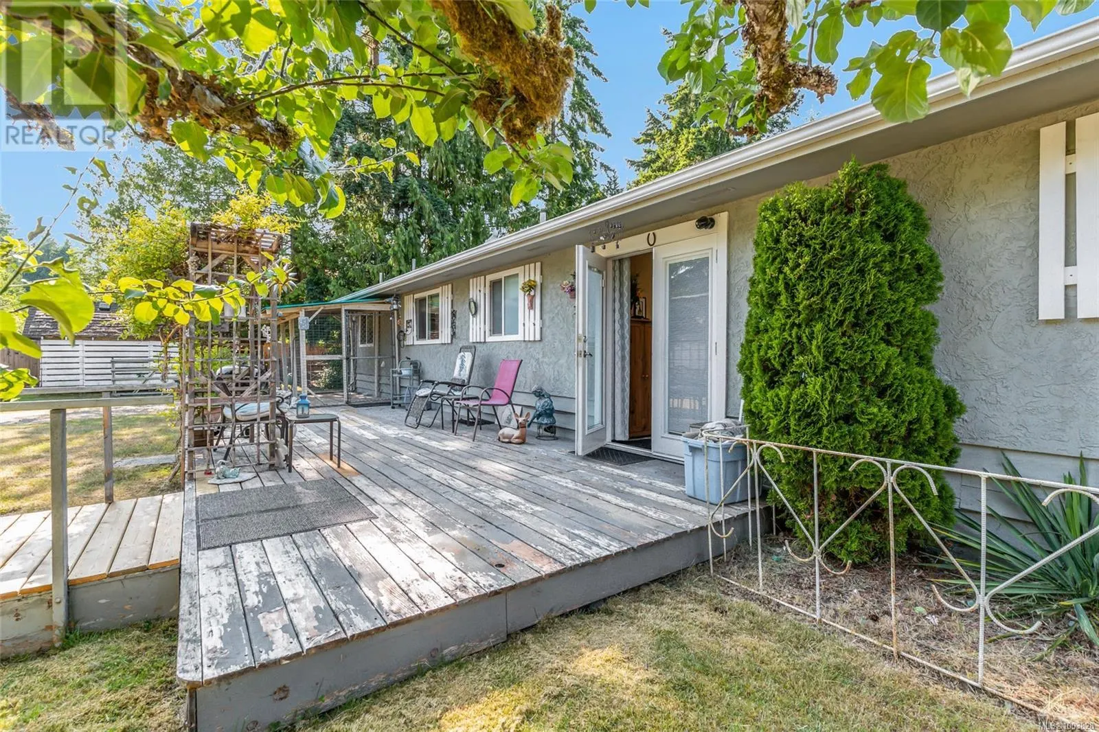 1226 Centre Rd