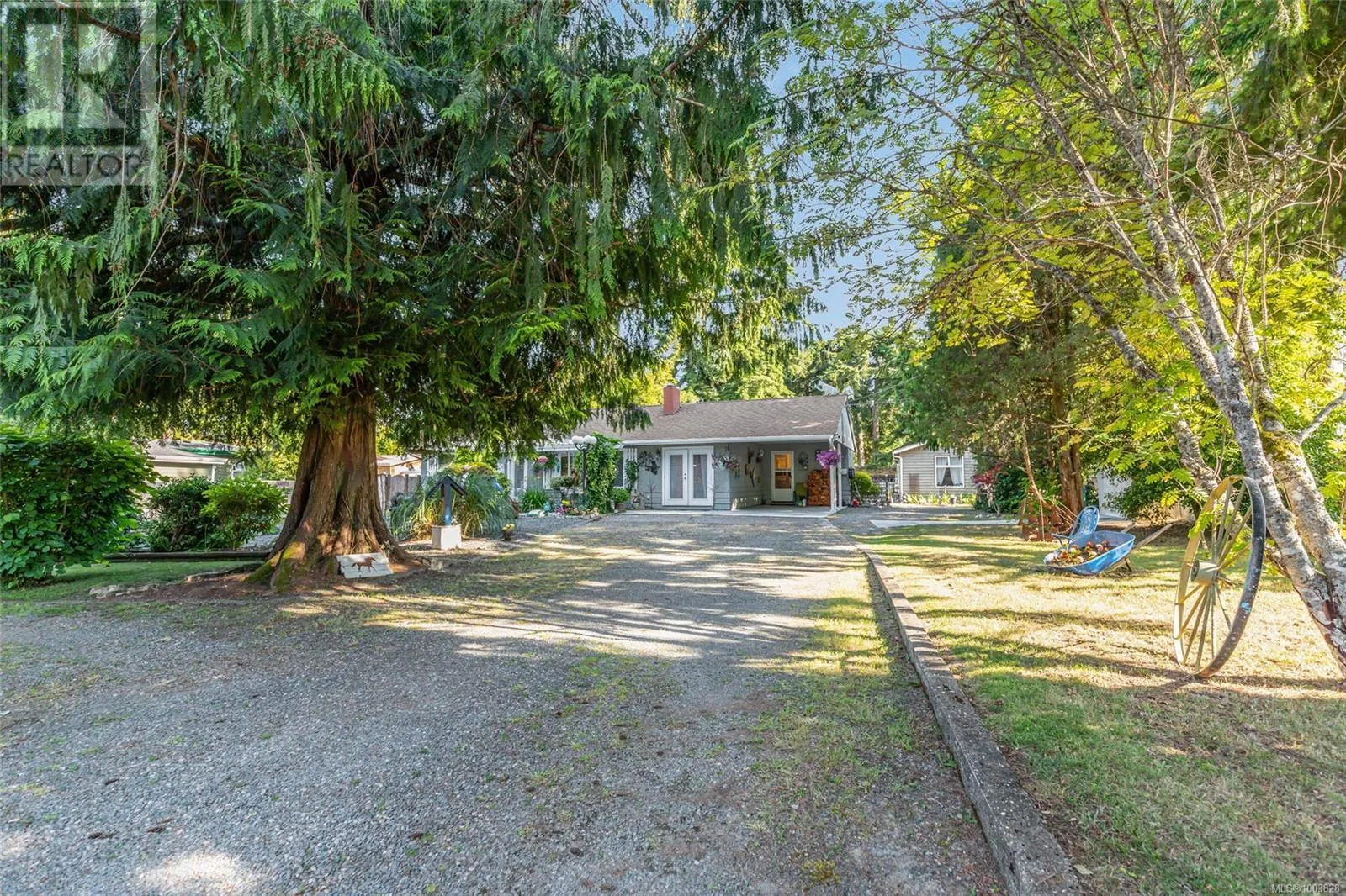 1226 Centre Rd