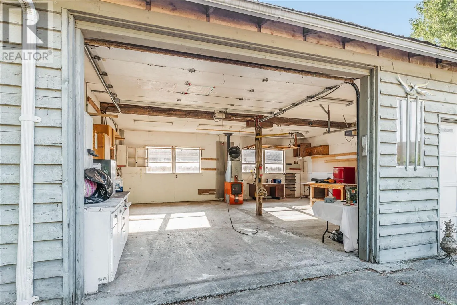 1226 Centre Rd