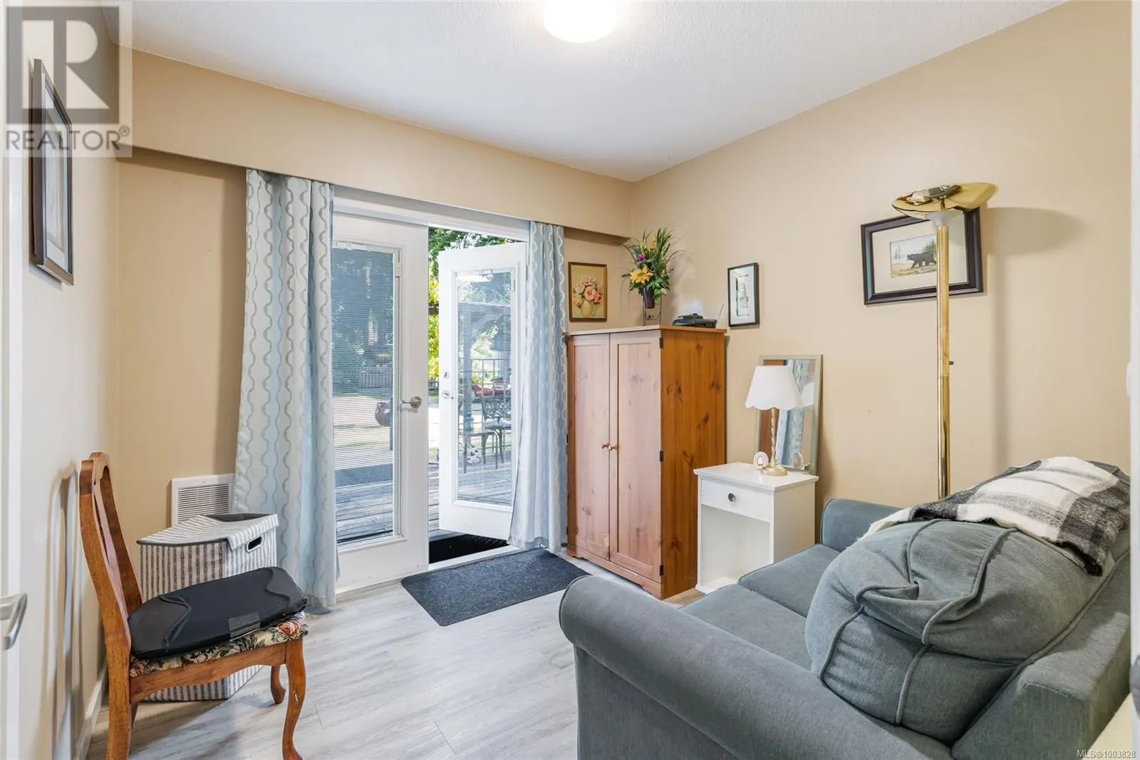 1226 Centre Rd