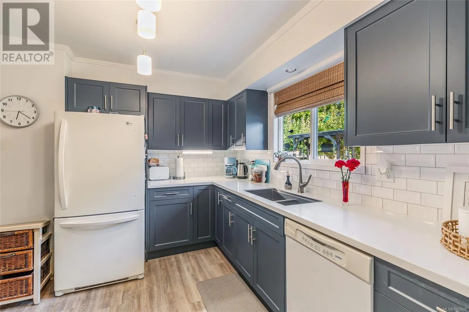 1226 Centre Rd