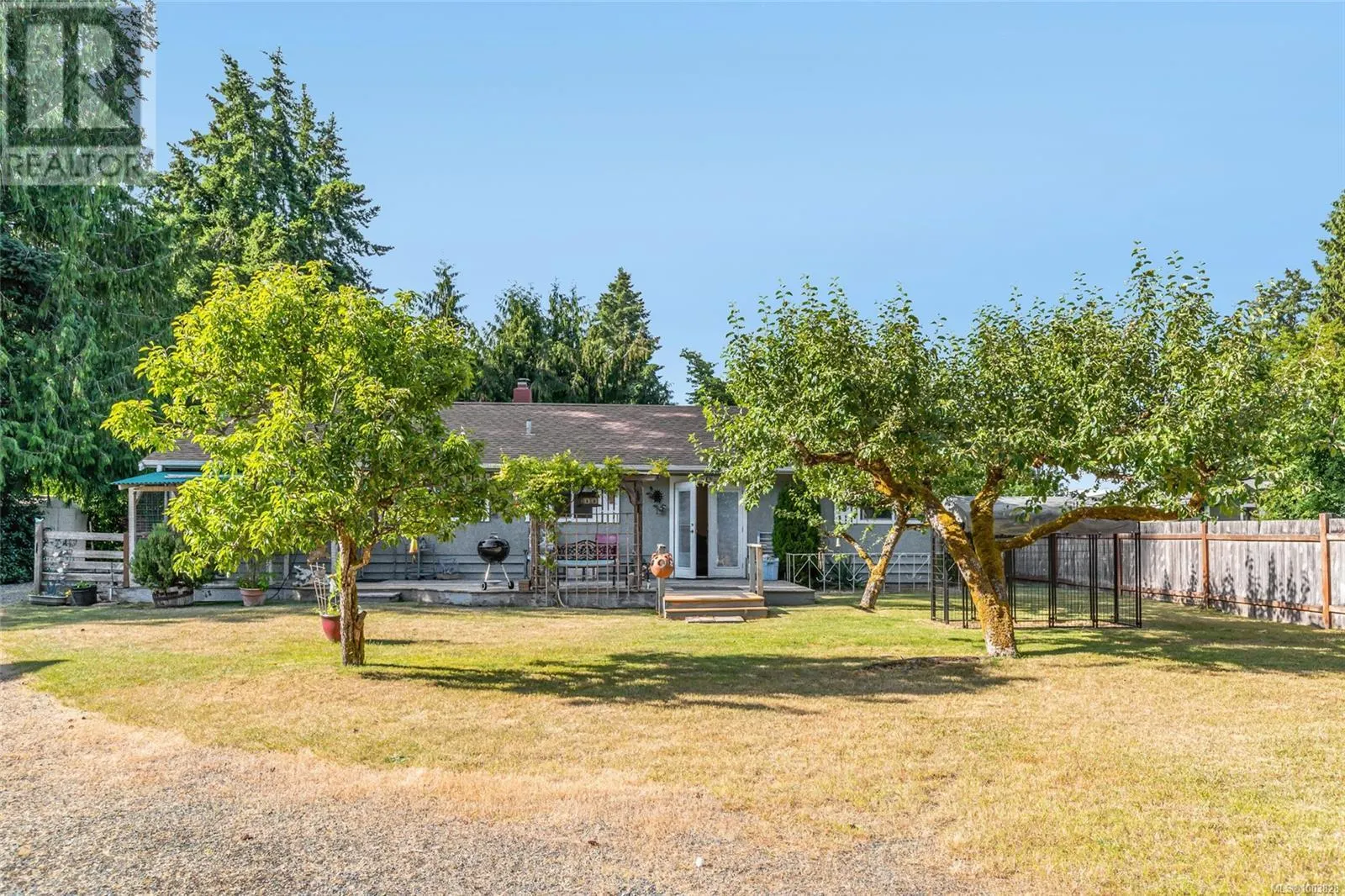 1226 Centre Rd