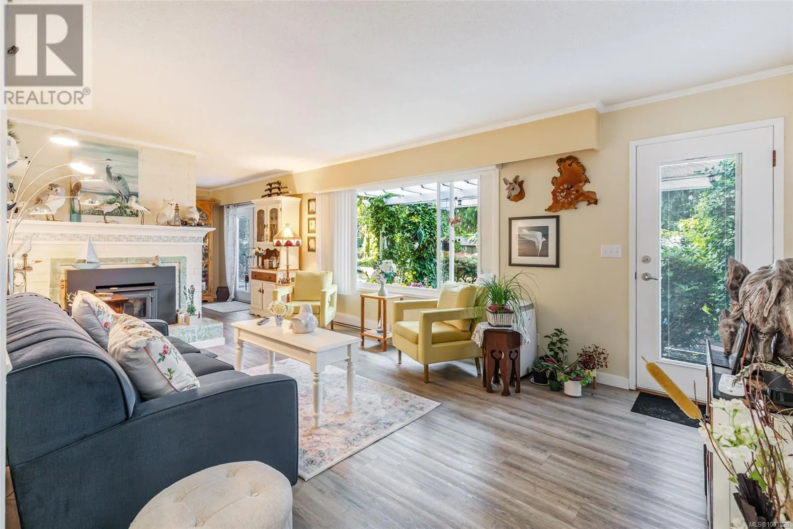 1226 Centre Rd