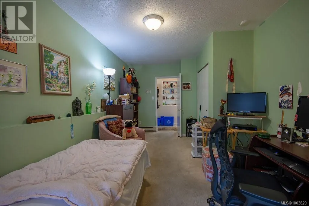 6743 Wendonna Pl