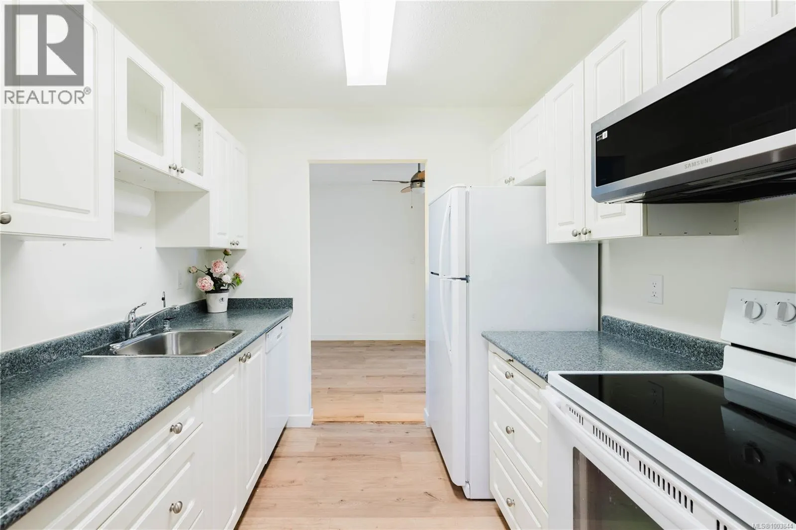 308 1009 McKenzie Ave