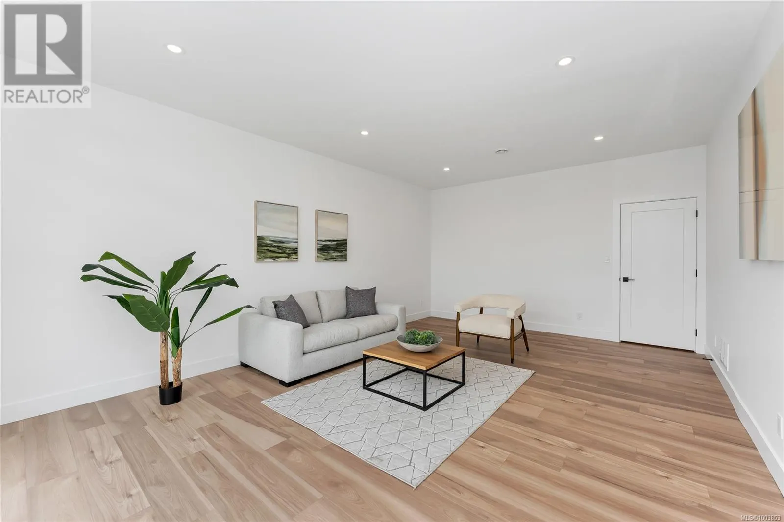 3211 Woodrush Dr