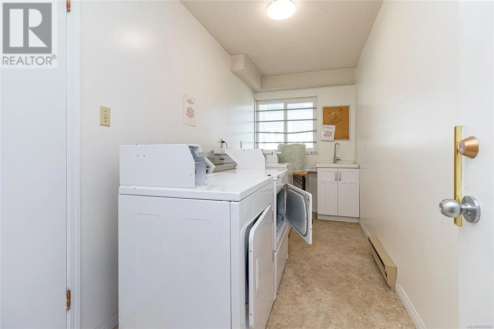 303 611 Constance Ave