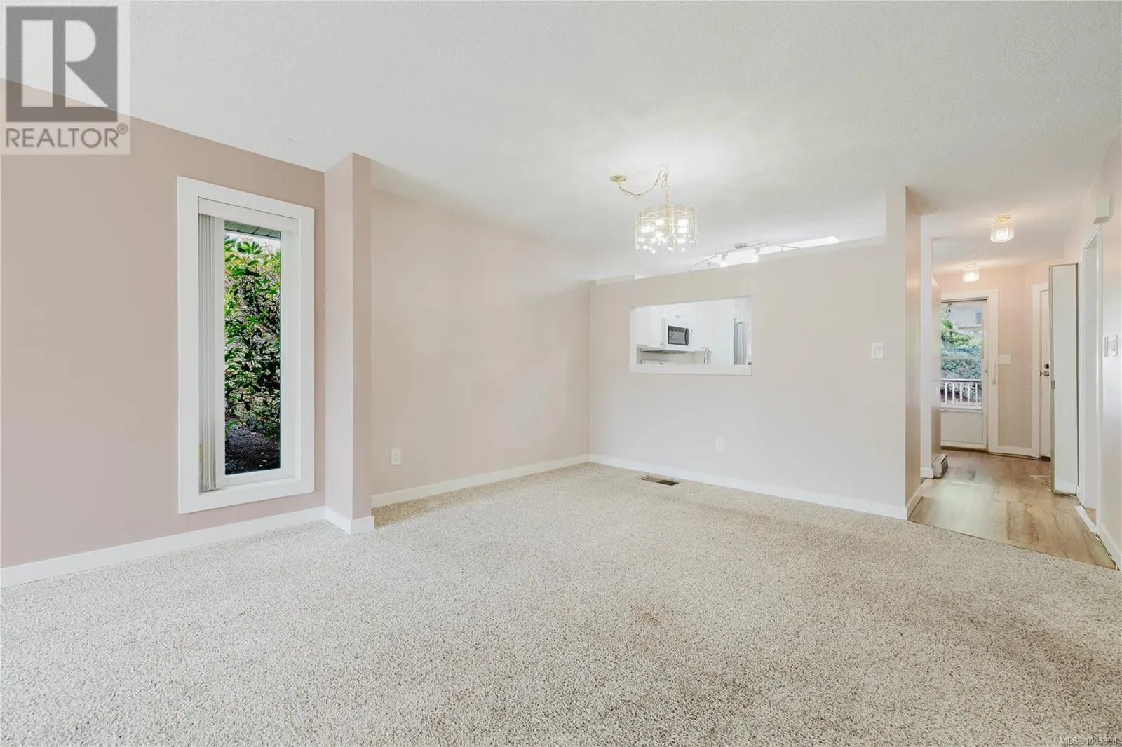 1 3049 Brittany Dr