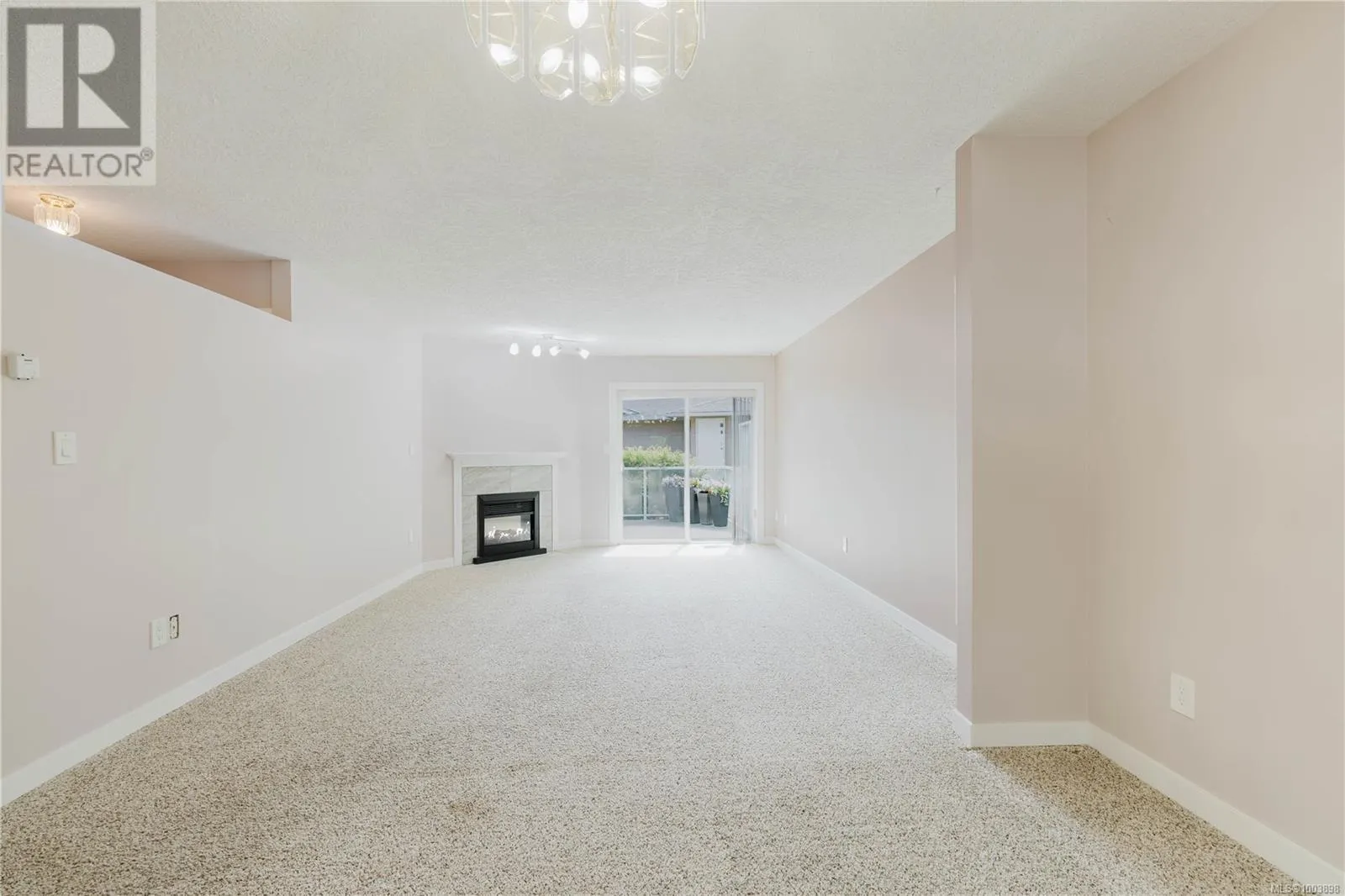 1 3049 Brittany Dr