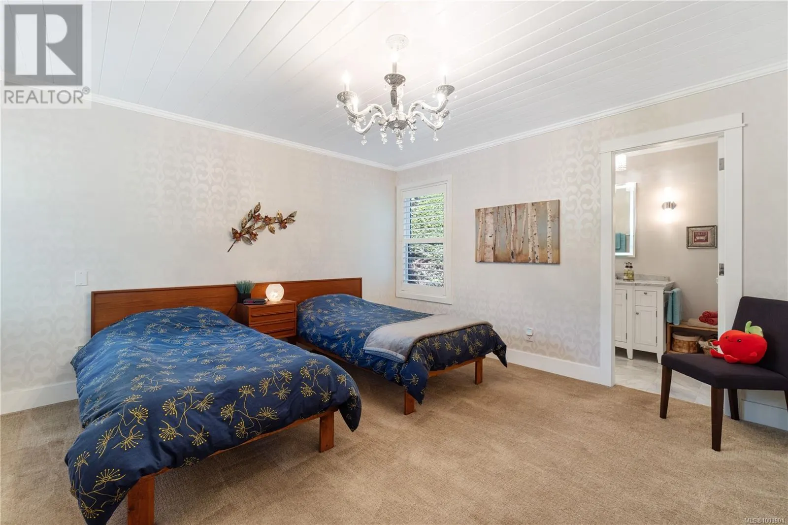 6039 Icarus Dr