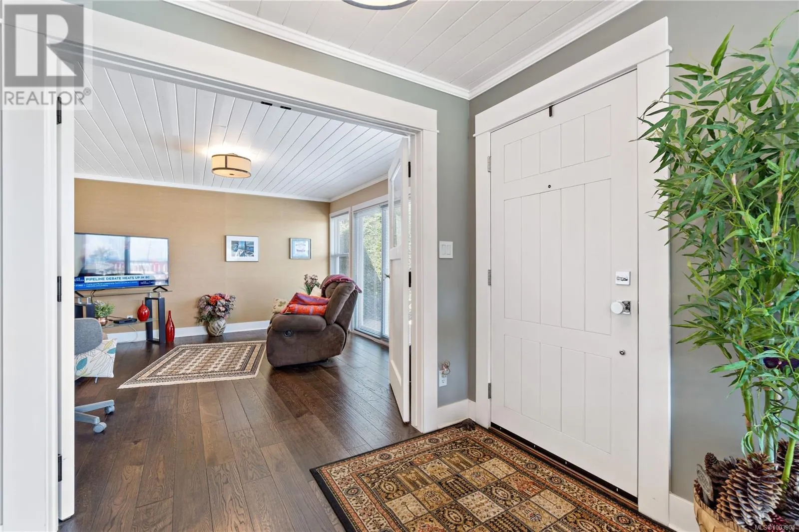 6039 Icarus Dr