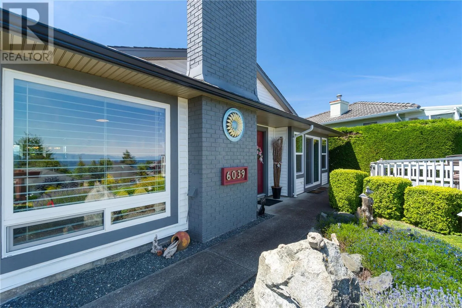 6039 Icarus Dr