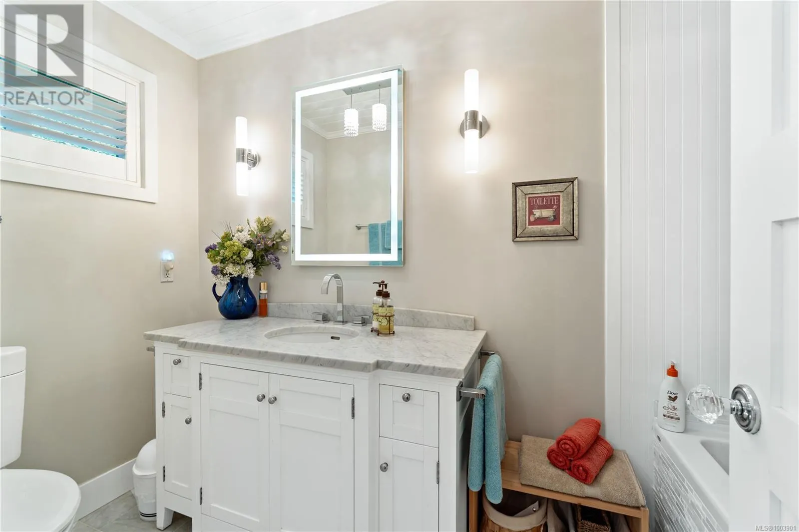 6039 Icarus Dr