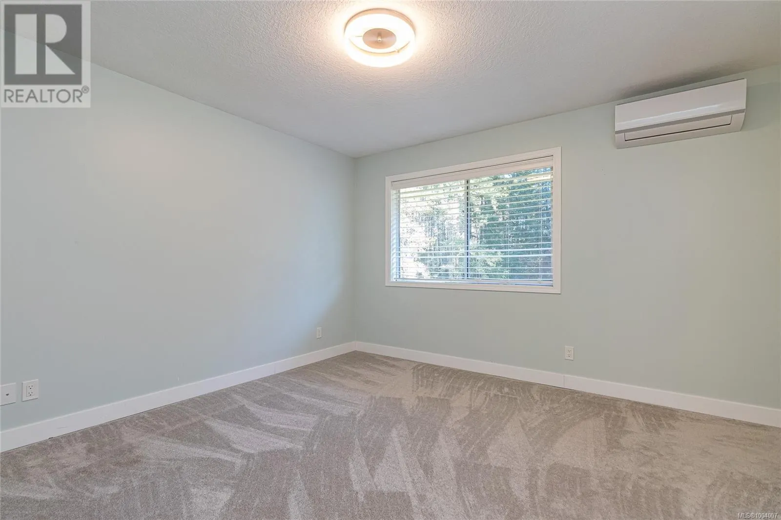 1533 Braddock Rd