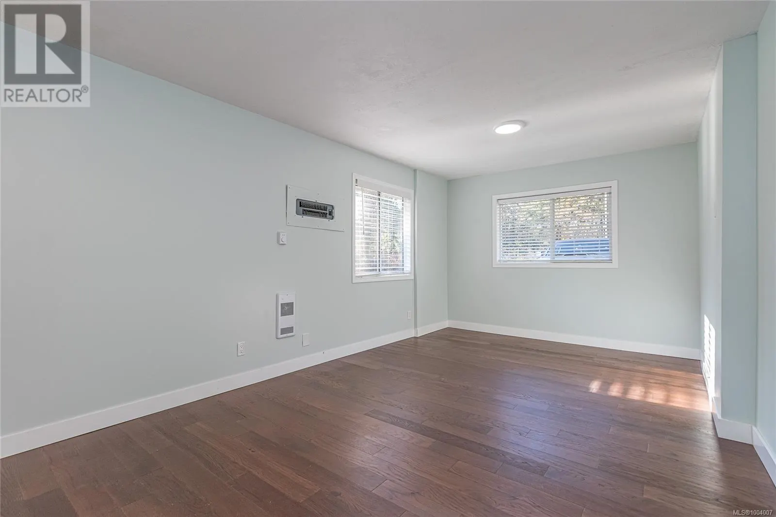 1533 Braddock Rd