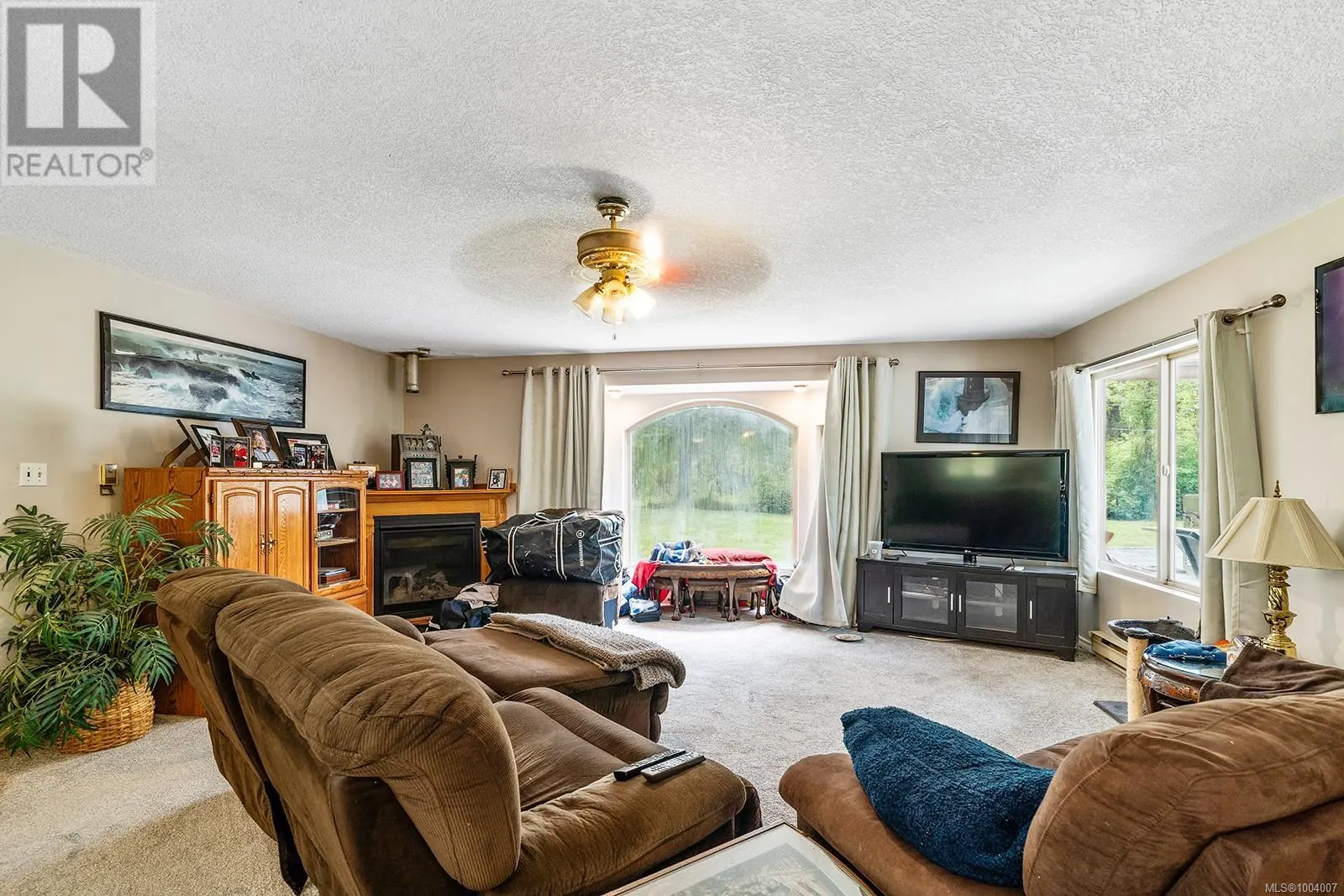 1533 Braddock Rd