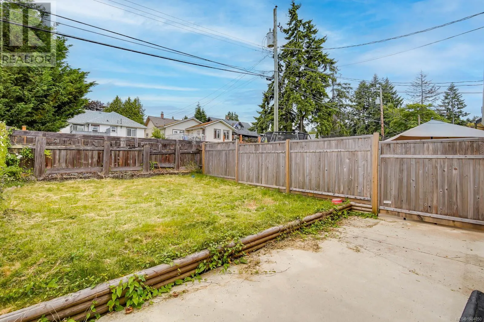 2 2623 5th Ave