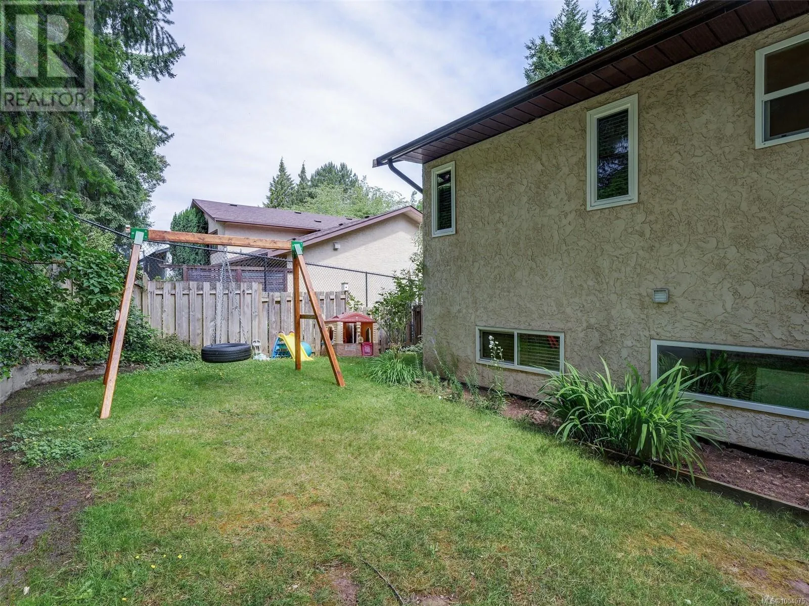 823 Cecil Blogg Dr