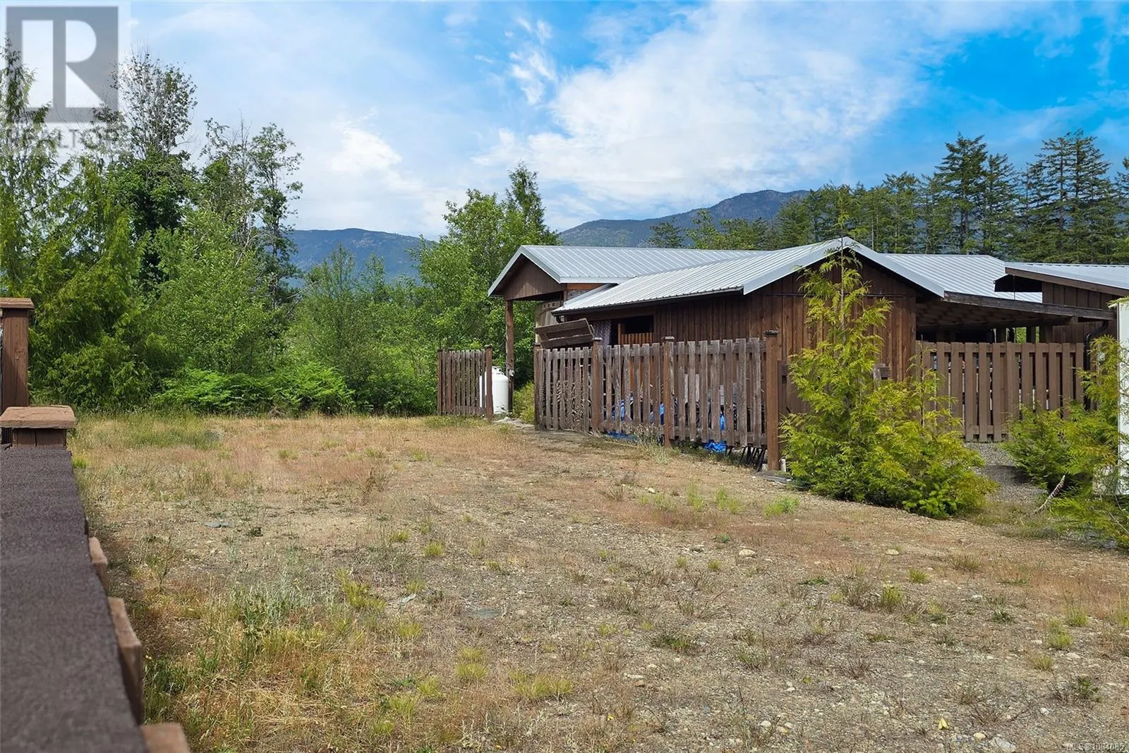 35 10750 Central Lake Rd