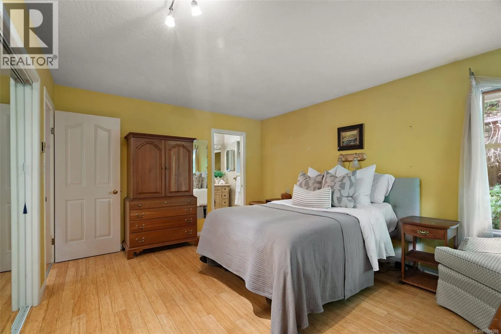 10915 Prentice Pl