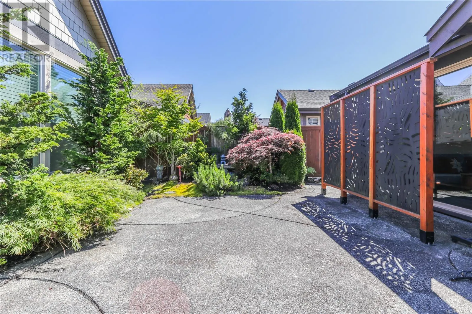 738 West Ridge Way
