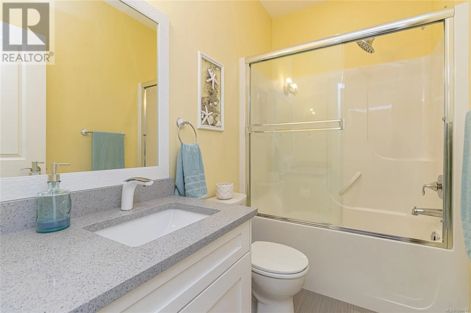 855 Parkside Cres