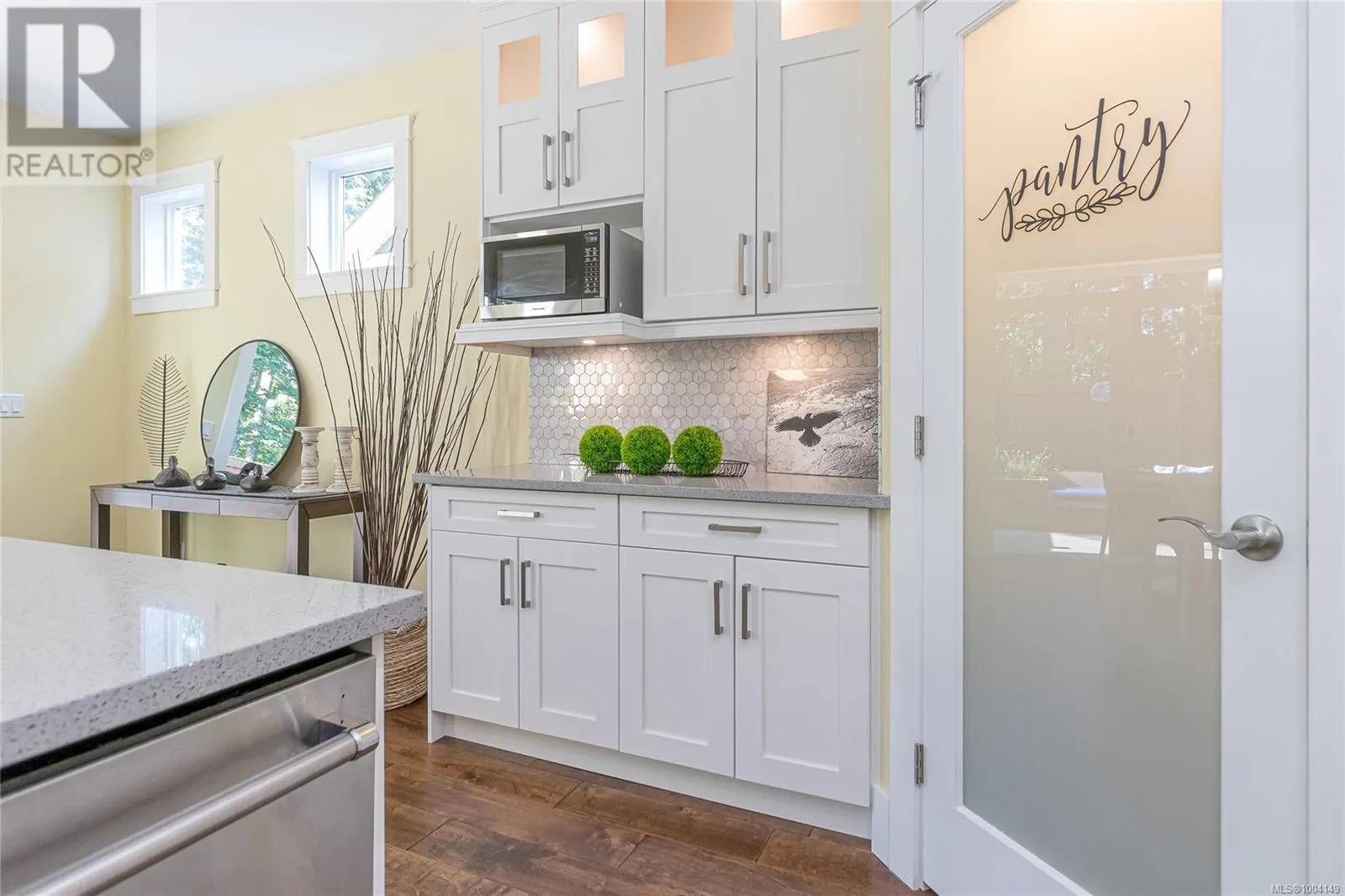 855 Parkside Cres