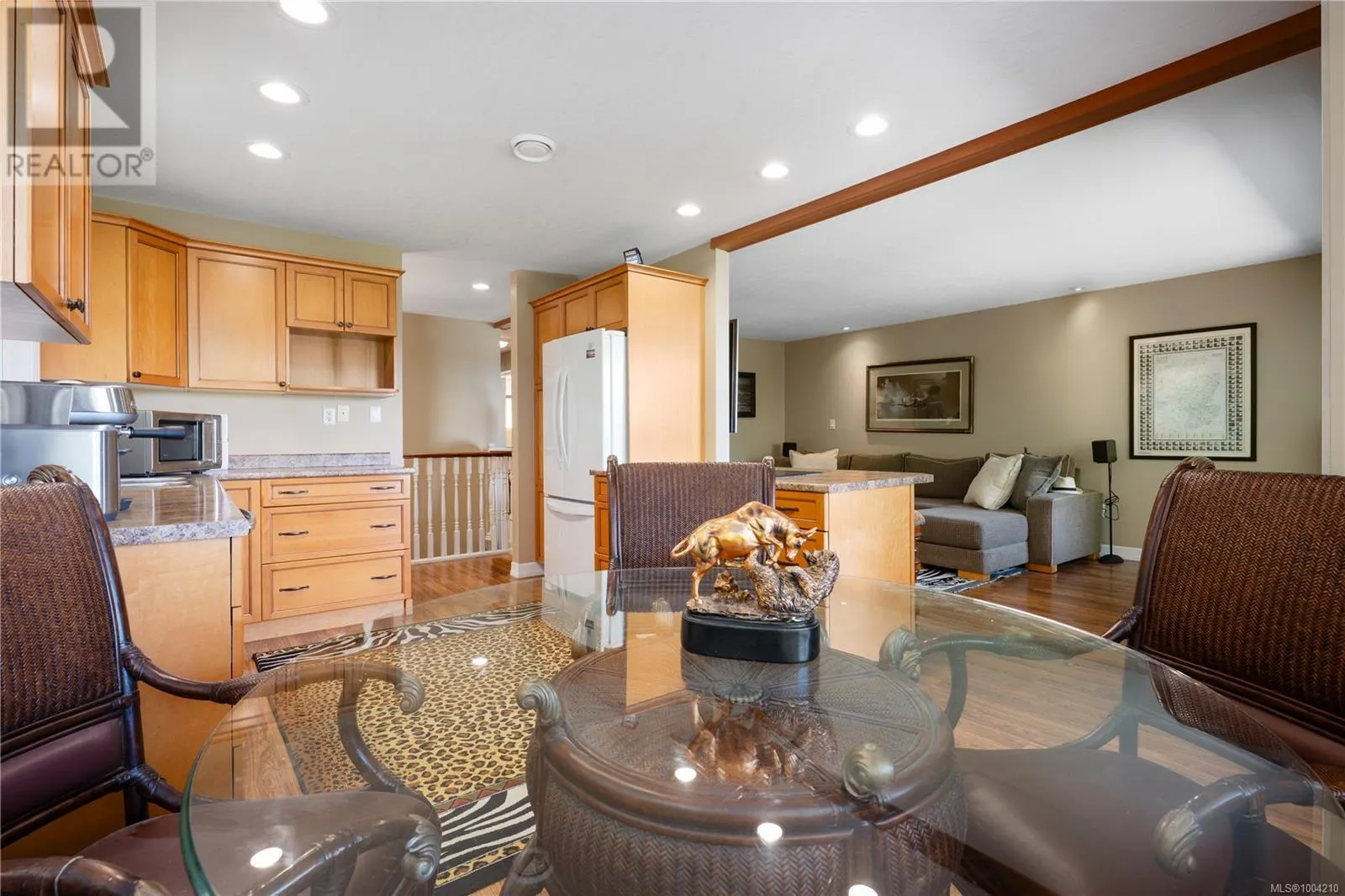 10 606 Farrell Rd