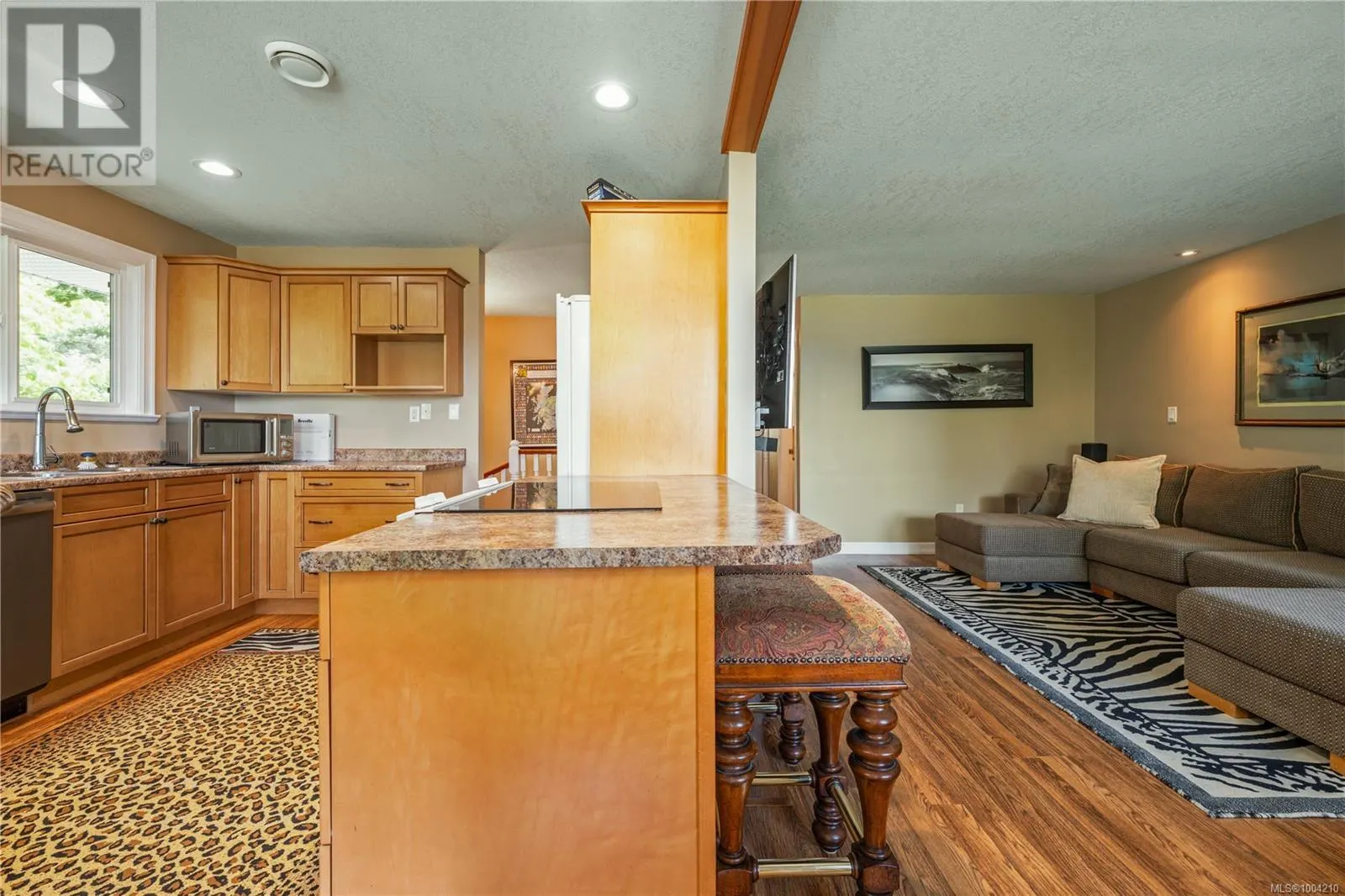 10 606 Farrell Rd
