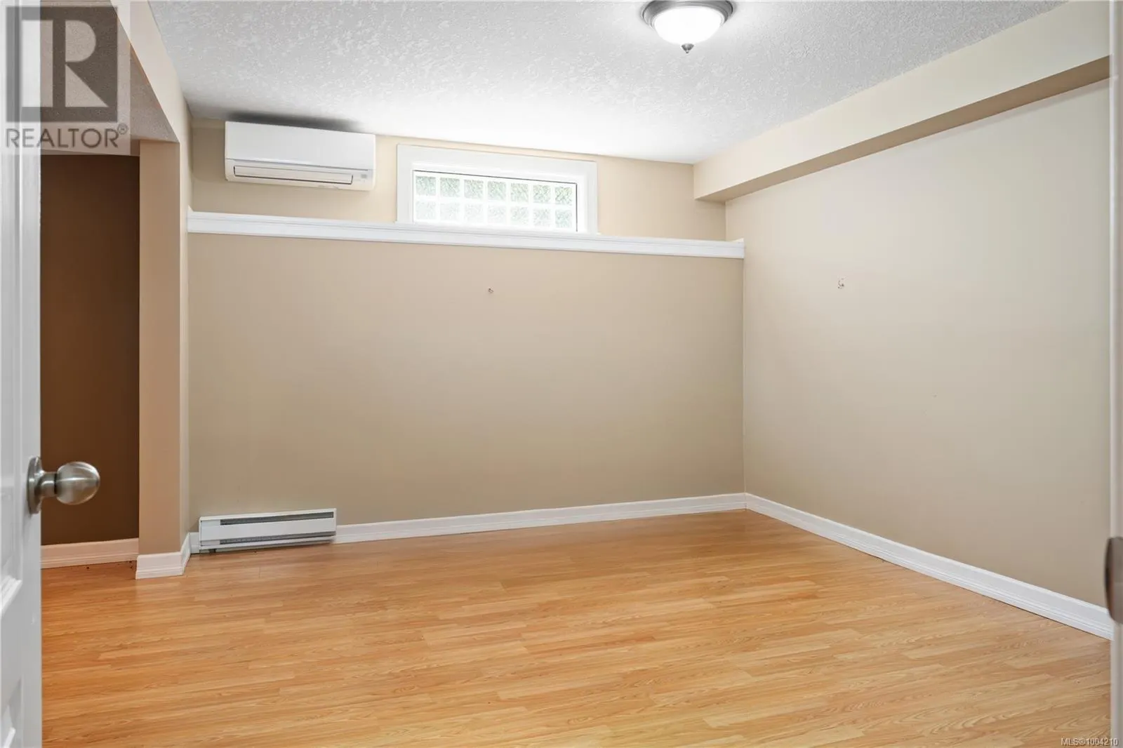 10 606 Farrell Rd