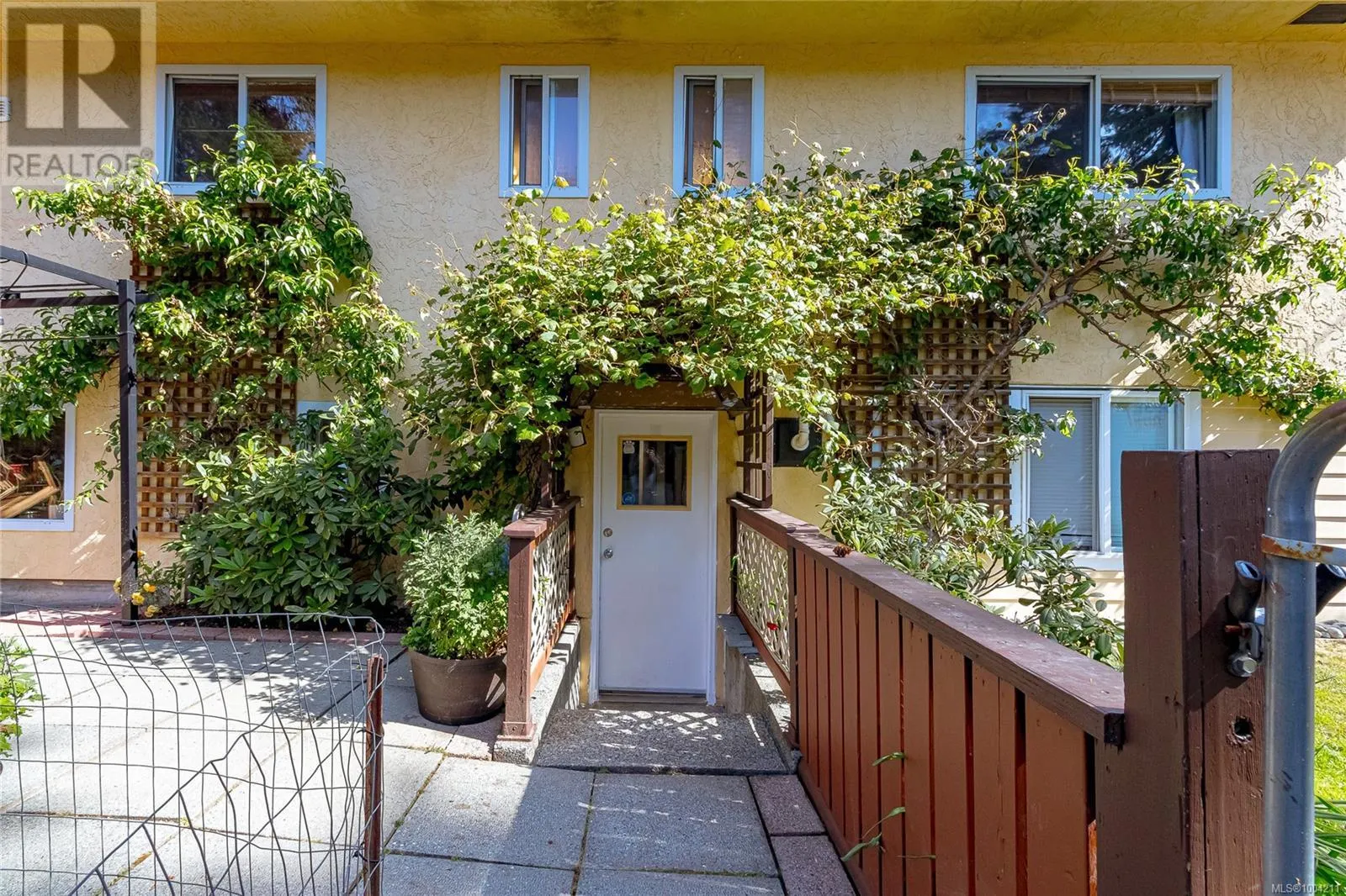 409 Raynerwood Pl