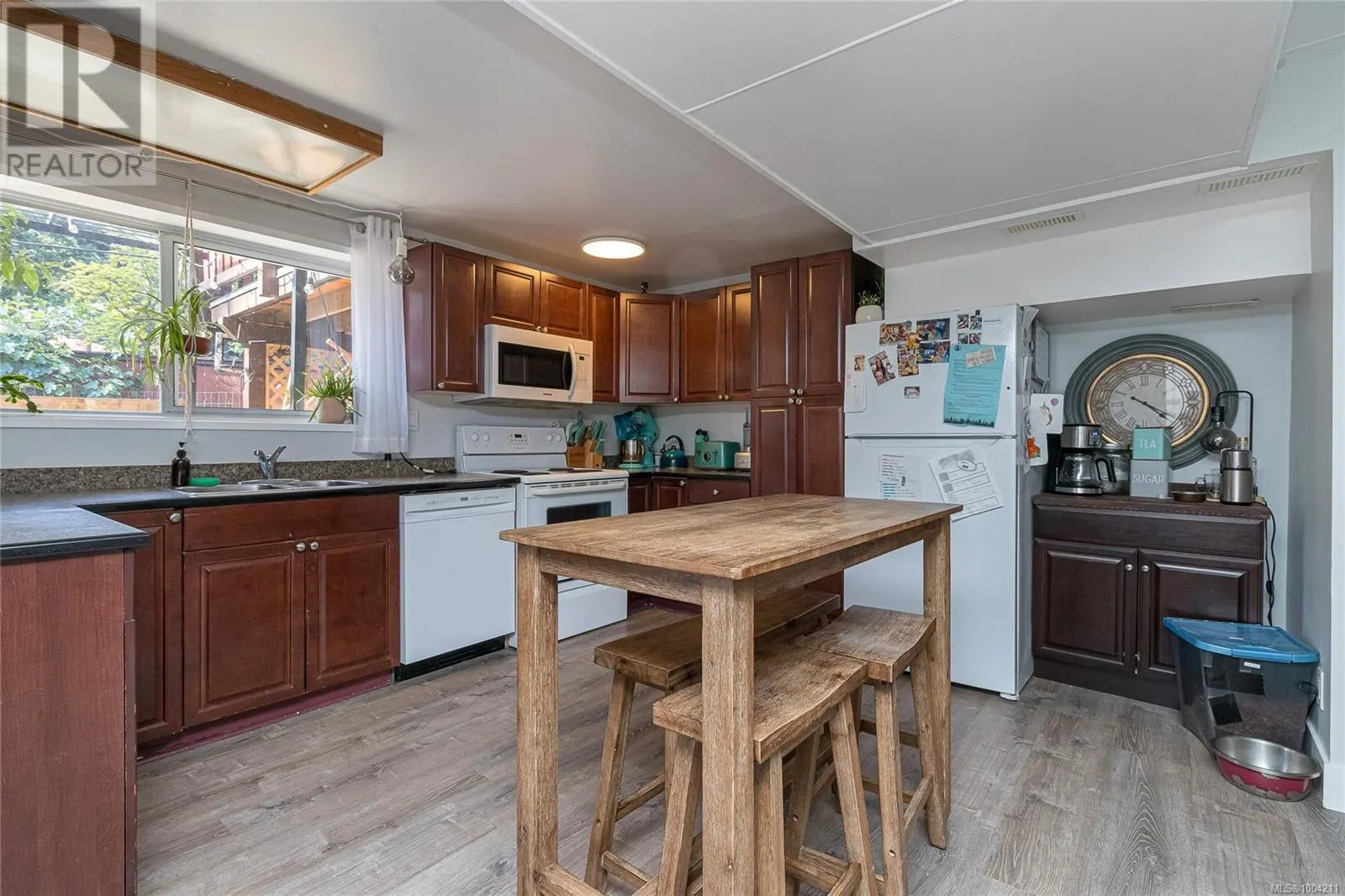 409 Raynerwood Pl