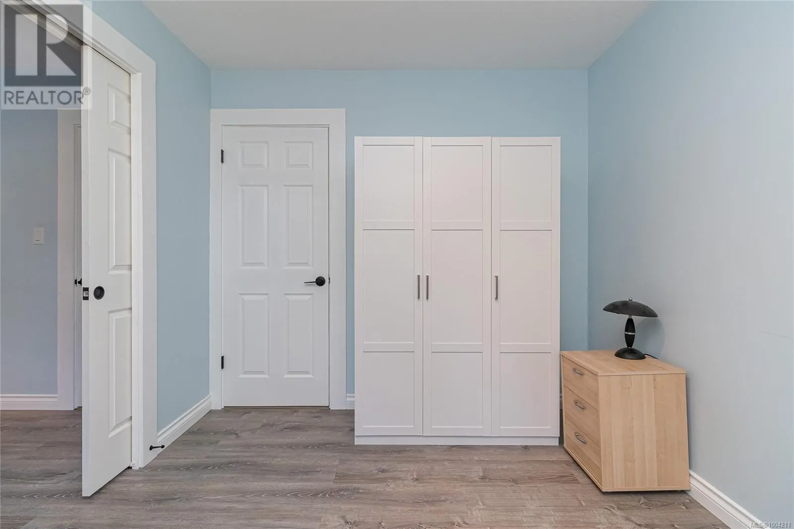 409 Raynerwood Pl