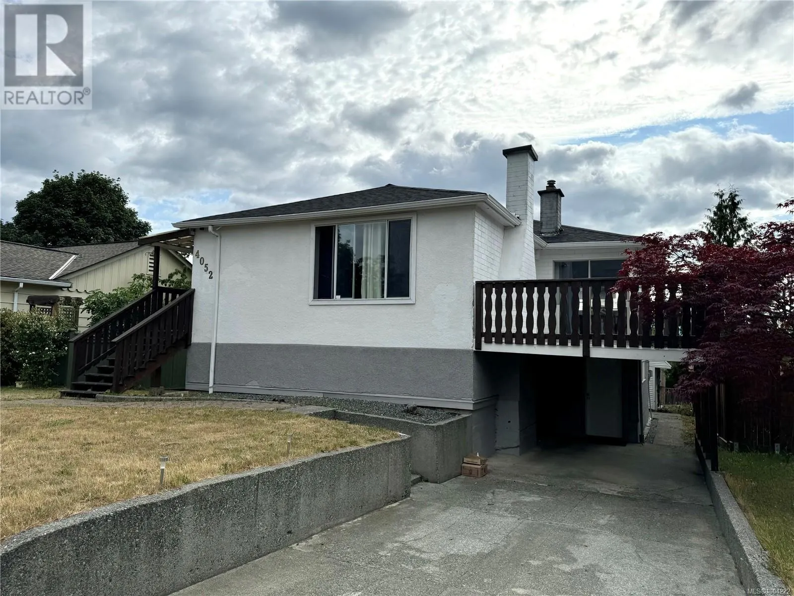 4052 9th Ave