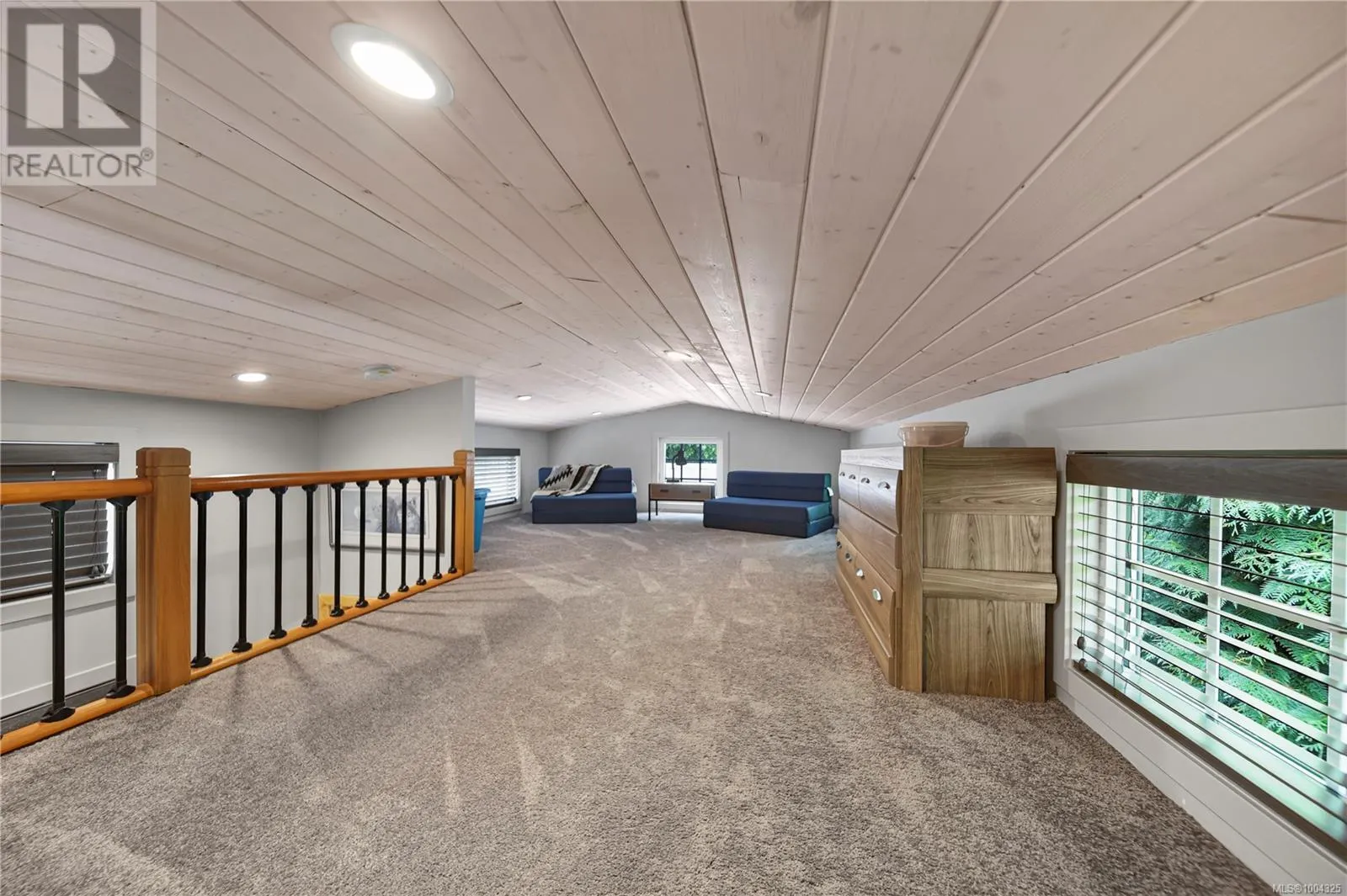 32 10750 Central Lake Rd