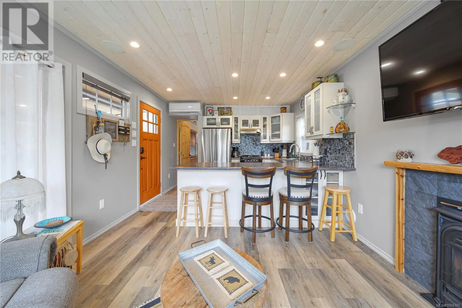 32 10750 Central Lake Rd