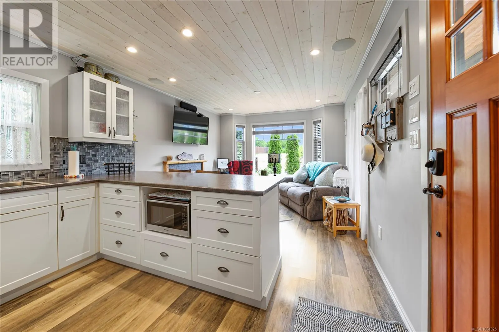 32 10750 Central Lake Rd