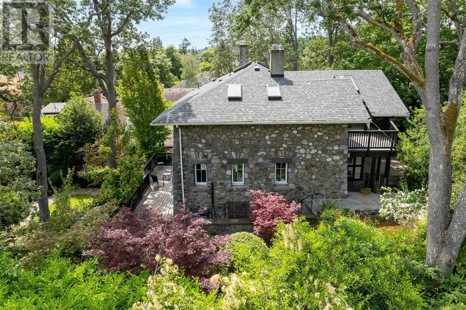 2088 Falkland Pl