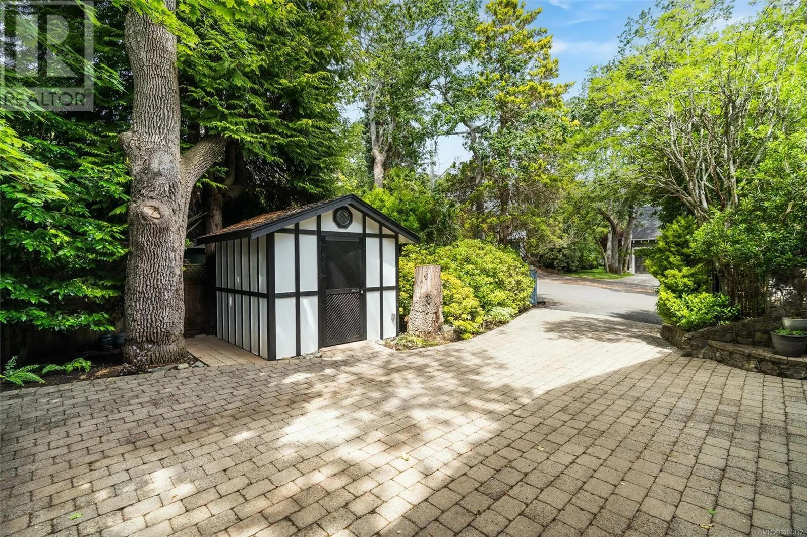 2088 Falkland Pl
