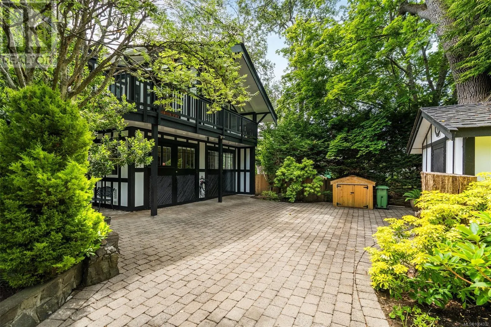 2088 Falkland Pl