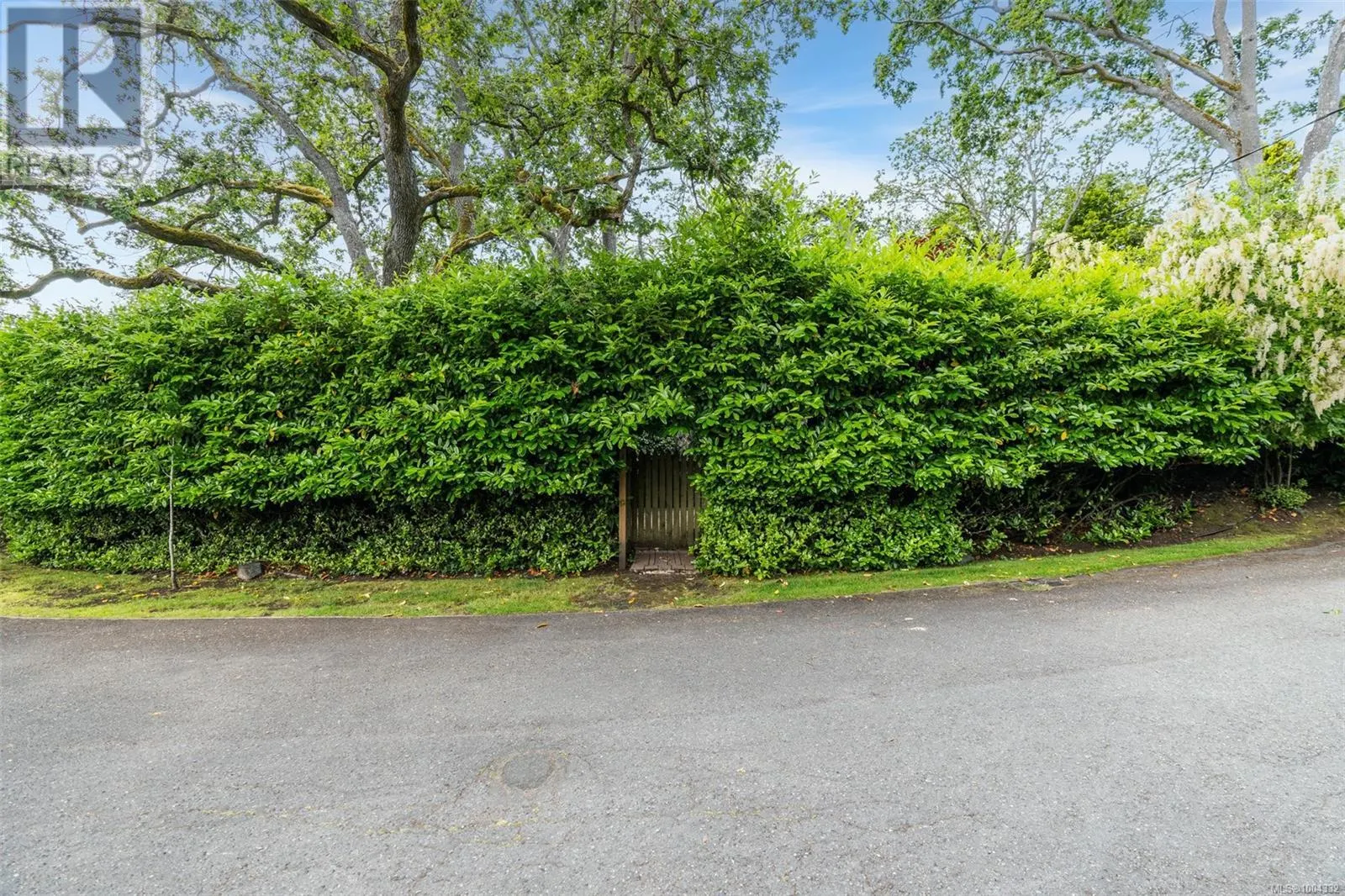 2088 Falkland Pl