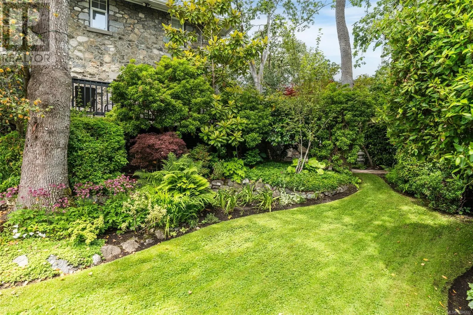 2088 Falkland Pl
