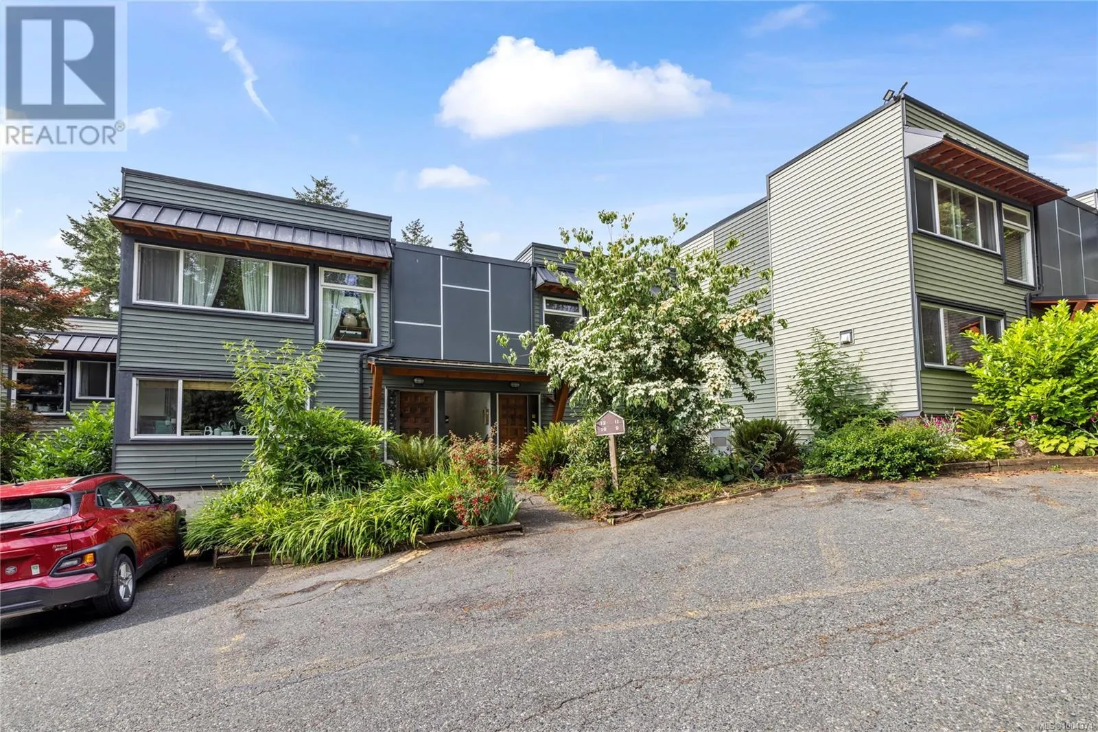 10 111 Wall St