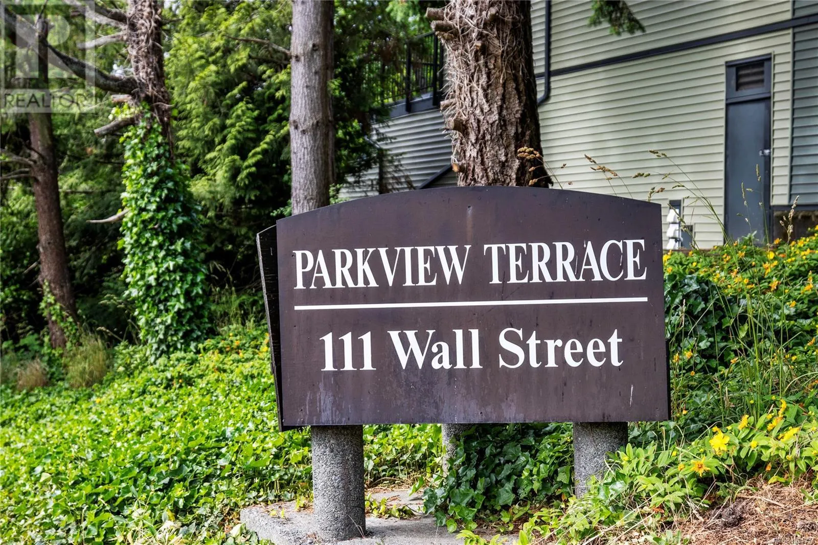 10 111 Wall St