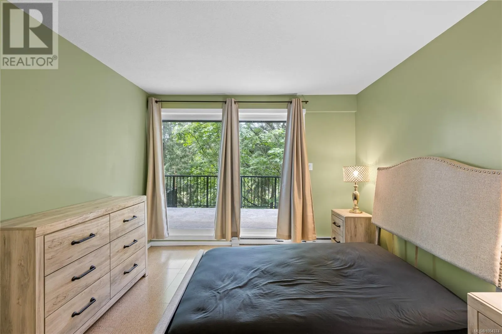 10 111 Wall St